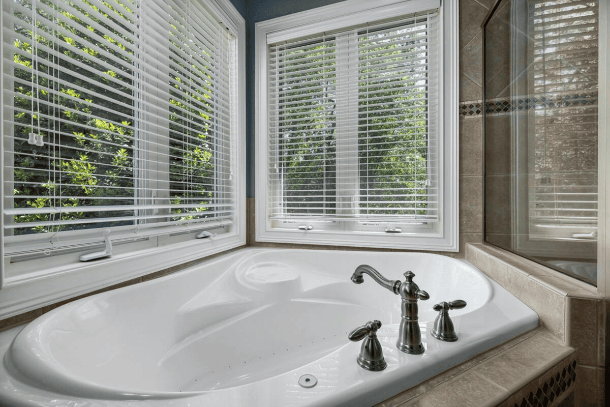 metal Venetian blinds